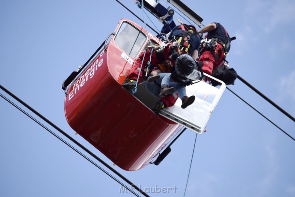 Koelner Seilbahn Gondel blieb haengen Koeln Linksrheinisch P262.JPG - Miklos Laubert